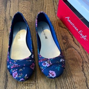 Woman’s size 8 flats